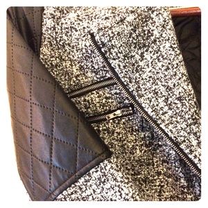 Sishot coat !!! Never worn and so  stylish !!